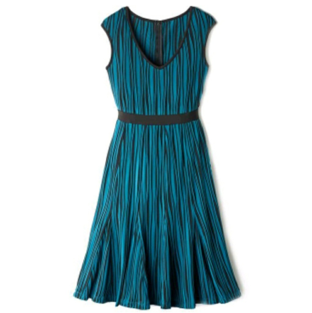 Fit & Flare Textured Dress. NEW!